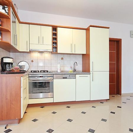 Apartment Sapavac Vir Exterior photo